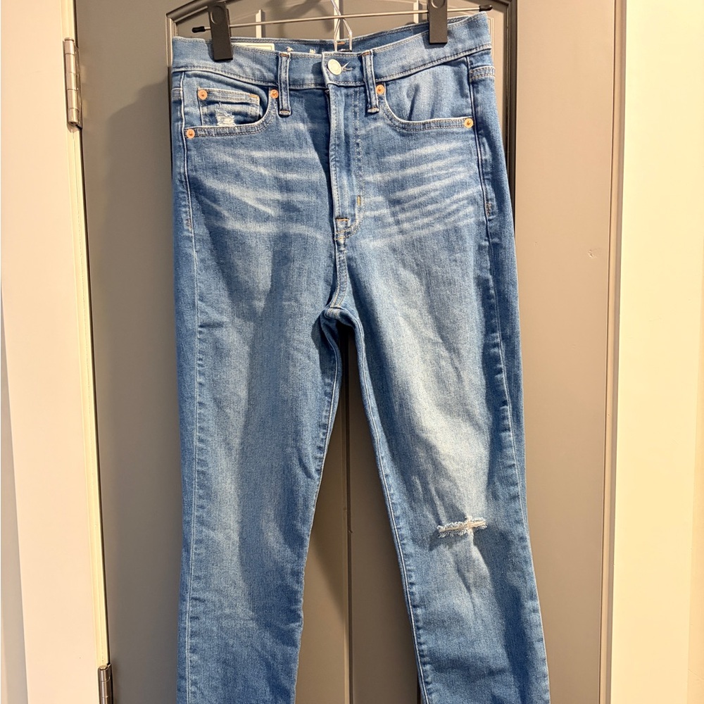 GAP True Skinny Sky High Jeans - Distressed Size 26